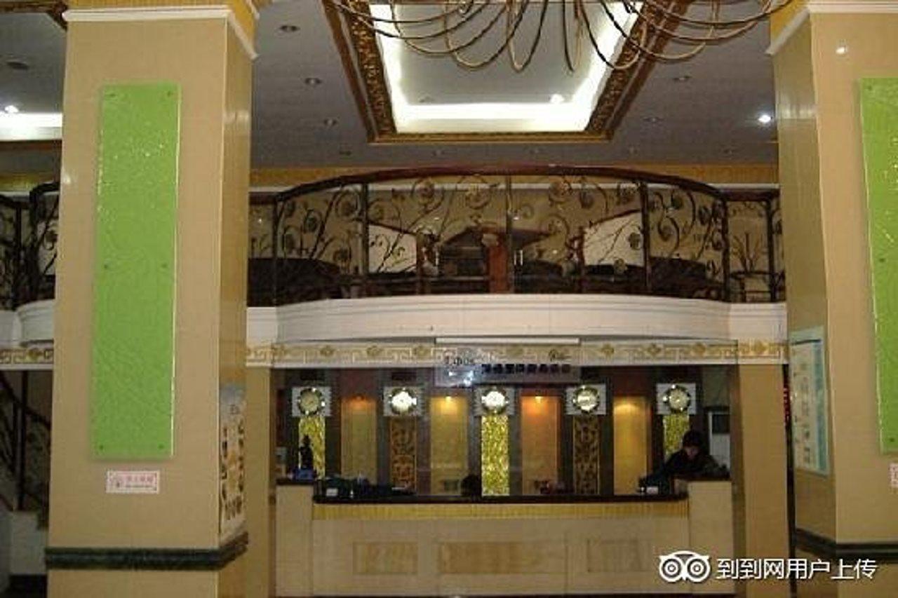 Greentree Inn Qingdao Railway Station East Square Pichaiyuan Express Hotel Luaran gambar